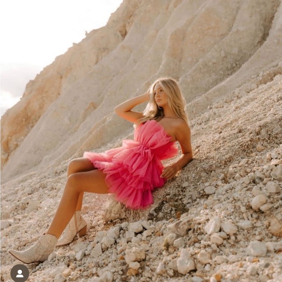 NWT Altar’d State Daria Tulle Mini Dress in Hot Pink. Size Small - Picture 2 of 7